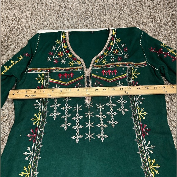 Indian green and ivory embroidered pant and shirt set ✨ size medium never worn ✨ - Picture 8 of 13